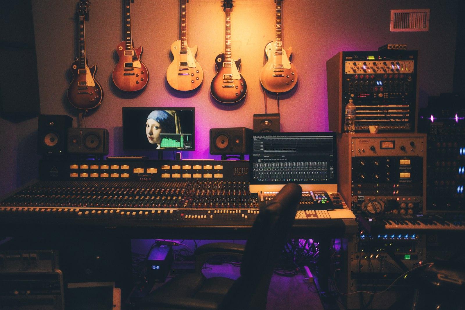 Studio microphone used for speech-to-text and AI transcription software